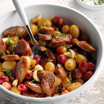 raisins toscans et des saucisses