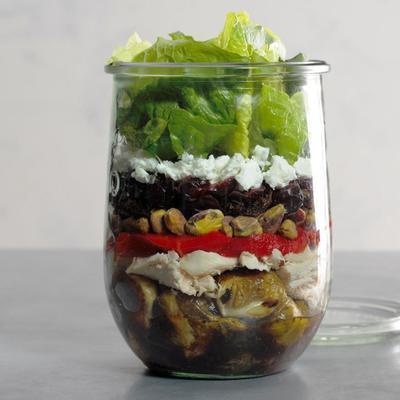 chou de Bruxelles / salade au fromage de chèvre