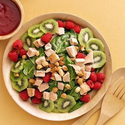 salade dinde et épinards aux canneberges et aux framboises