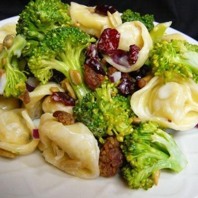 salade de brocoli et tortellini