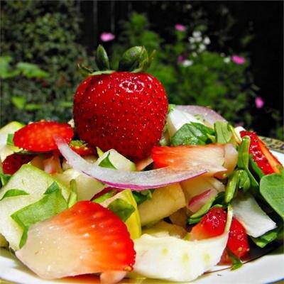 salade d'épinards aux fraises de printemps