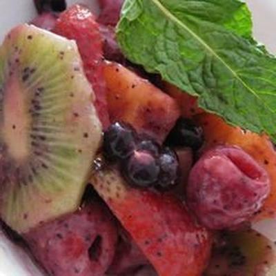 fruits frais avec vinaigrette aux graines de pavot