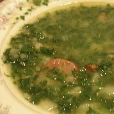 caldo verde (soupe verte portugaise)