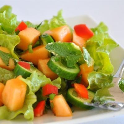 salade d'épinards cantaloup à la menthe