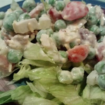 sept couches de salade mélangée