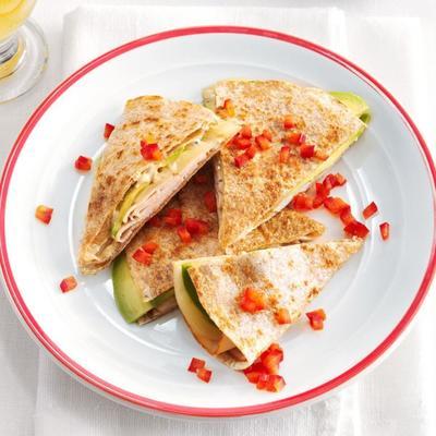 quesadillas à la dinde, suisse et avocat