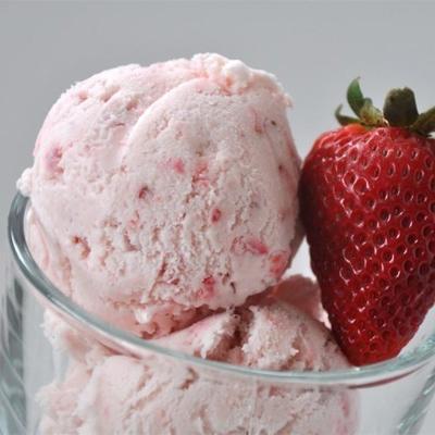 crème glacée à la fraise facile et sans œil