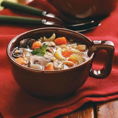 soupe aux champignons et à l'orge