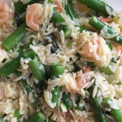 salade d'orzo et de crevettes aux asperges