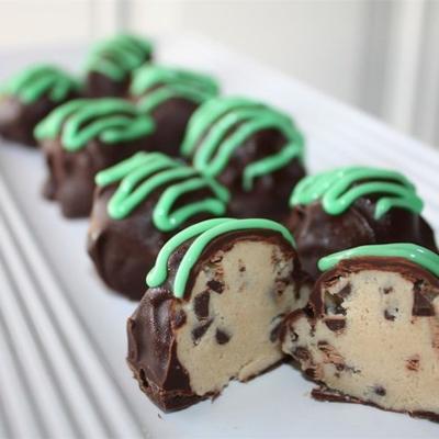 boulettes de pâte à biscuits aux pépites de chocolat congelées