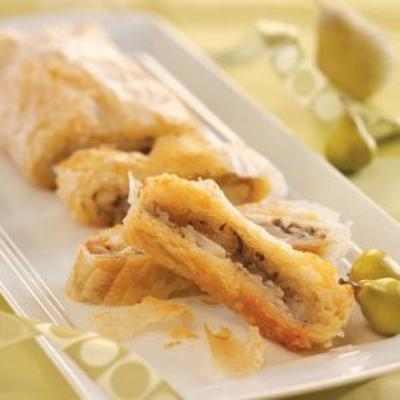 strudel aux poires, aux champignons et aux amandes