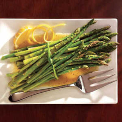 asperges avec vinaigrette aux agrumes