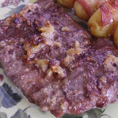 steak de fer plat à l'ail rôti