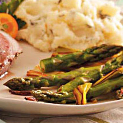asperges rôties et poireaux