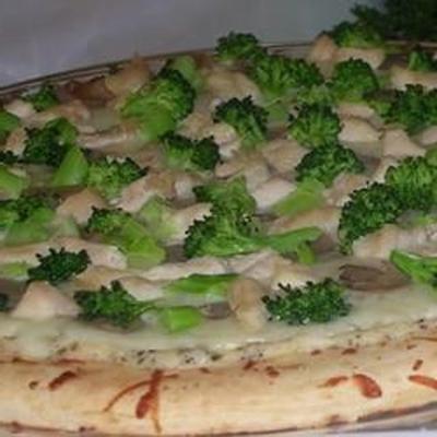pizza au fromage ricotta rapide et facile avec champignons, brocoli et poulet