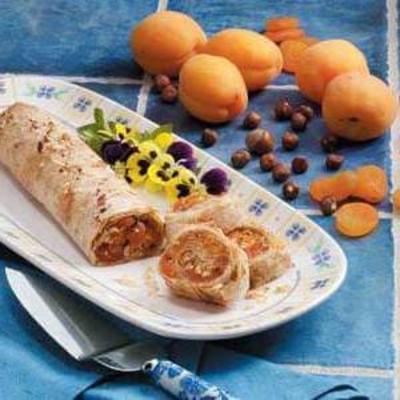 strudel aux abricots et aux noisettes