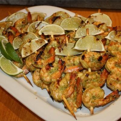 crevettes grillées épicées à la noix de coco et au citron vert