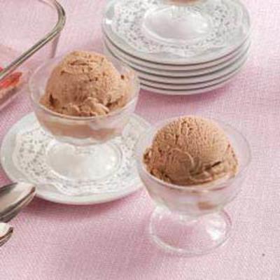 glace au fudge aux amandes