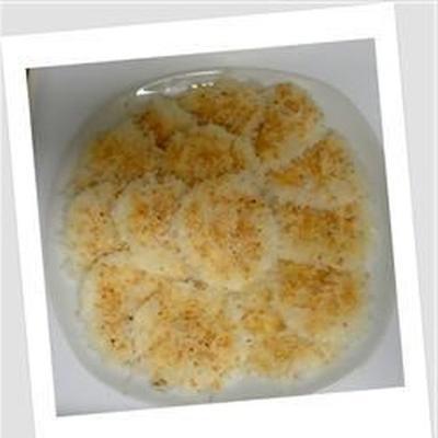 palitaw (gâteaux de riz sucrés)