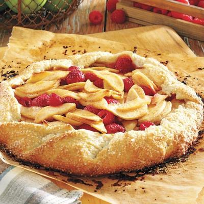 tarte rustique aux pommes et framboises