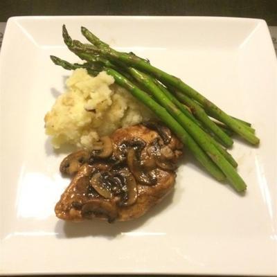 ragoût de boeuf avec des biscuits à la bière