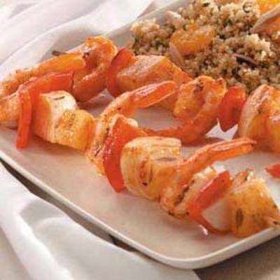 brochettes d'ananas et de crevettes
