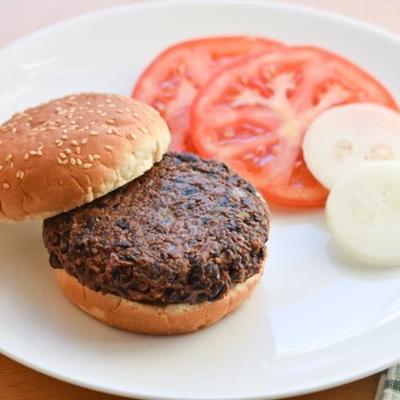 hamburgers aux haricots noirs végétaliens