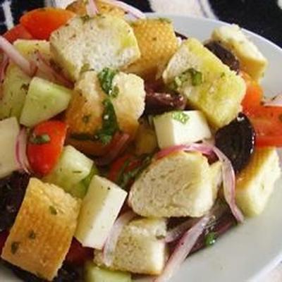 salade panzanella (salade de pain)