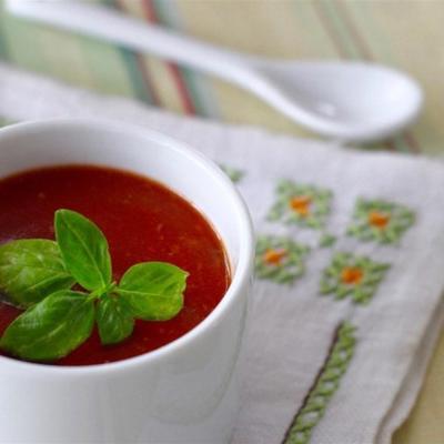 soupe de tomates au basilic parmesan