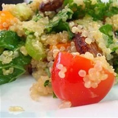 salade de quinoa à la menthe, amandes et canneberges