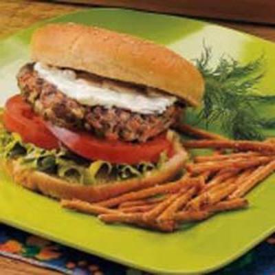 hamburgers grillés à la sauce au raifort