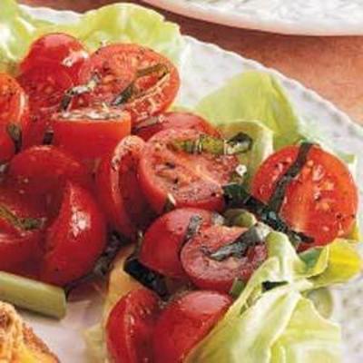 tomates cerises au basilic
