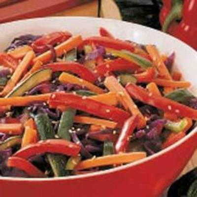 sauté de légumes colorés