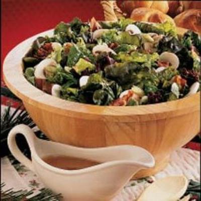 salade de laitue avec vinaigrette chaude