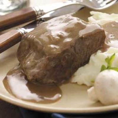 boeuf en sauce aux champignons