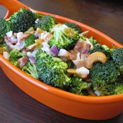 salade de brocoli et de bacon