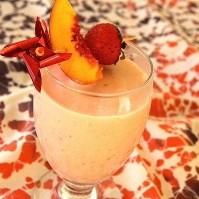 Smoothie rose aux pêches et au gingembre