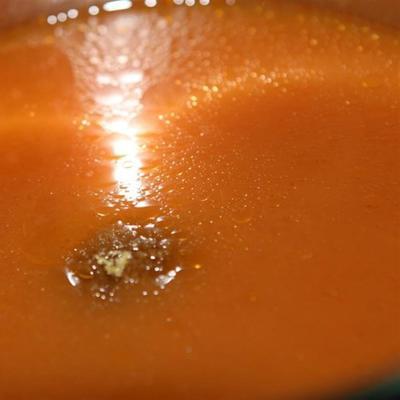 une sauce aigre-douce facile à préparer (pas de sauce rouge ici ... dorée)