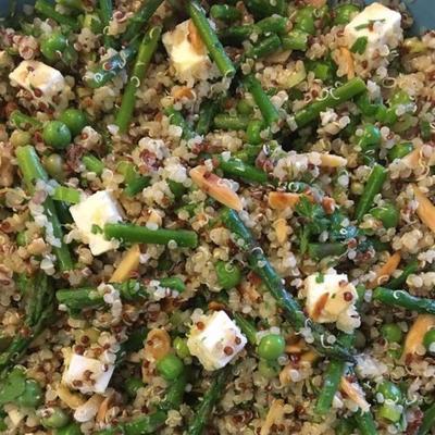 salade d'asperges de quinoa et de feta