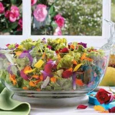 salade de jardin de fleurs