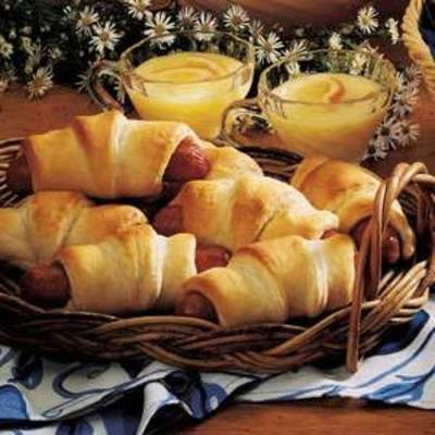 cochons dans une couverture plat principal