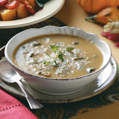 soupe de courge musquée rôtie aux champignons croustillants