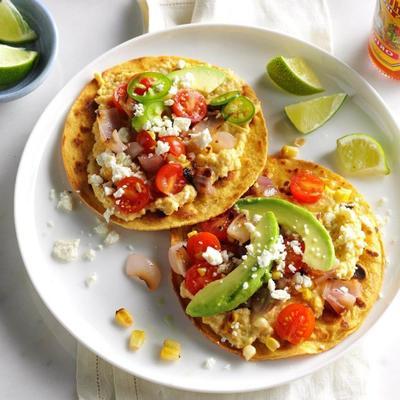 houmous grillé au maïs sucré et tostadas