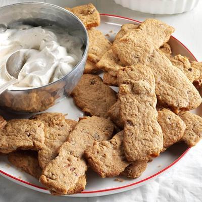 crème de lait de poule aux dunkers aux noix et aux raisins secs