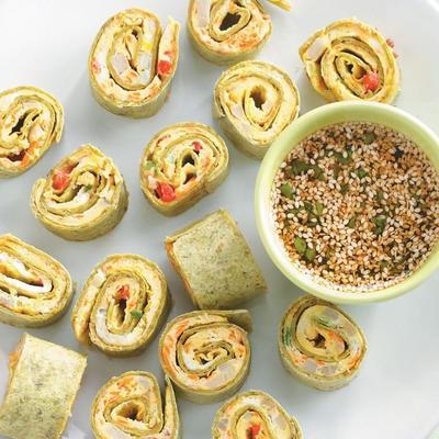 spirales d'épinards d'omelette au sésame