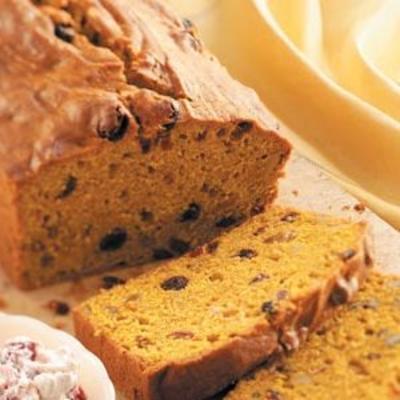 pain citrouille aux fruits et au fromage à la crème aux canneberges et aux noix