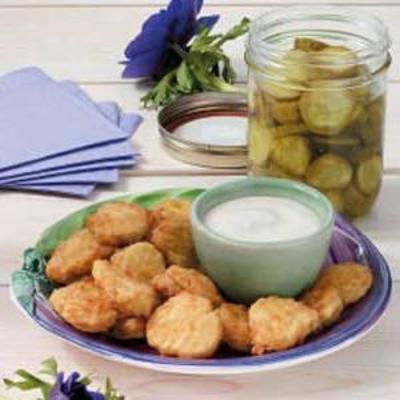 pièces de cornichons à l'aneth frits
