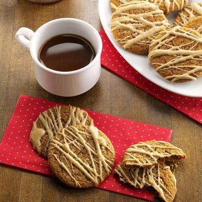 biscuits à la mélasse épicée avec glaçure