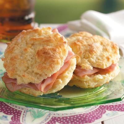 biscuits au fromage avec jambon