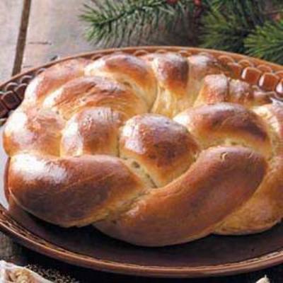 pain de couronne santa lucia